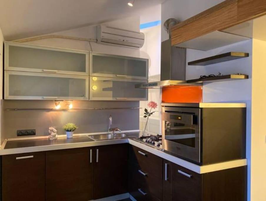Sky-View Apartmentin Perfect City Center โซเฟีย ภายนอก รูปภาพ